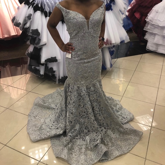 Prom Dress - Picture 1 of 4